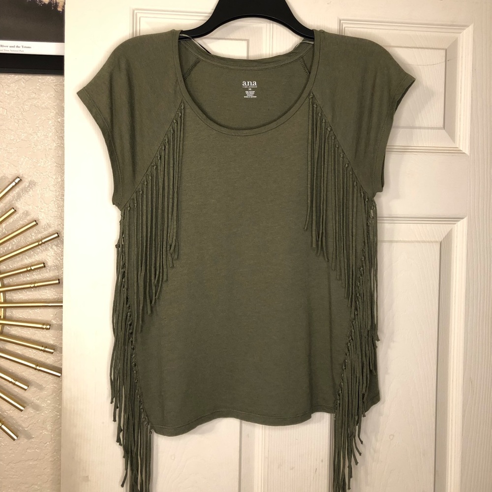 a.n.a Green Fringe Scoop Neck short sleeve T XS
